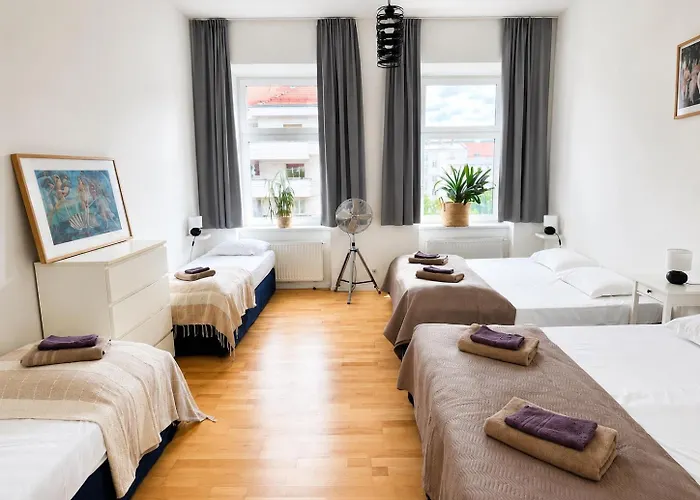 Bibi Family Apartment, 8 Guests, Free Parking, Near Hauptbahnhof Apartmán Vídeň