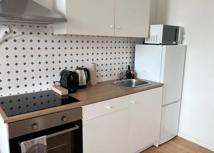 Bibi Family Apartment, 8 Guests, Ac, Parking, Hauptbahnhof