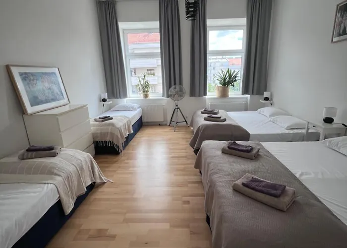 Bibi Family Apartment, 8 Guests, Ac, Parking, Hauptbahnhof شقة *