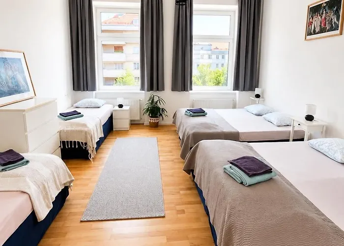 شقة Bibi Family Apartment, 8 Guests, Ac, Parking, Hauptbahnhof