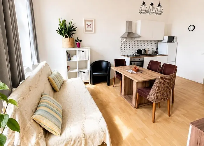 شقة Bibi Family Apartment, 8 Guests, Ac, Parking, Hauptbahnhof *