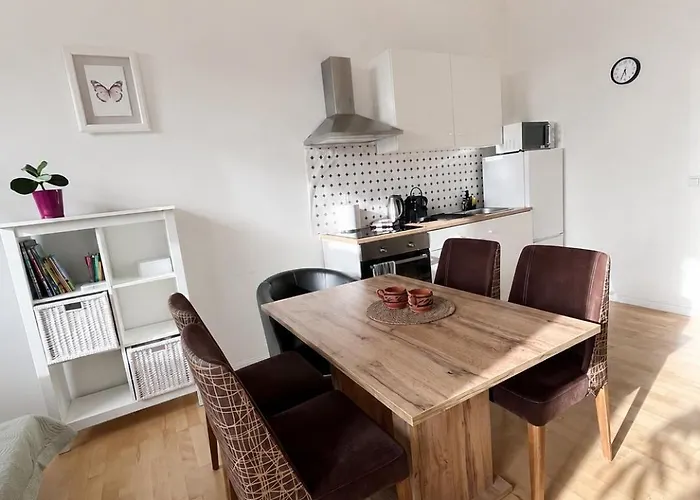 Bibi Family Apartment, 8 Guests, Free Parking, Near Hauptbahnhof